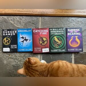 Lot of 5 Hunger Games Series Books / Set